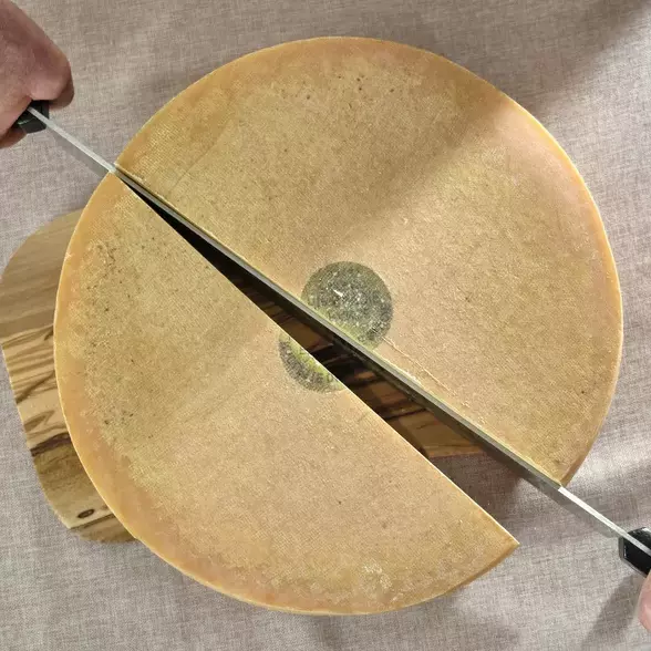 tout savoir sur la raclette de savoie